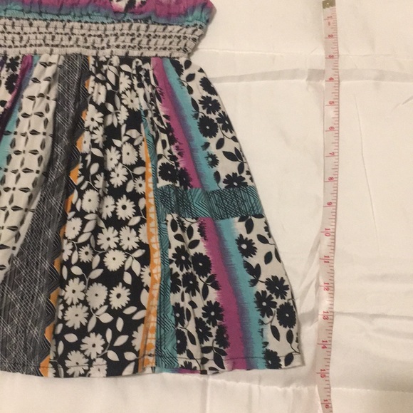 Vibrant mini skirt - Picture 3 of 4